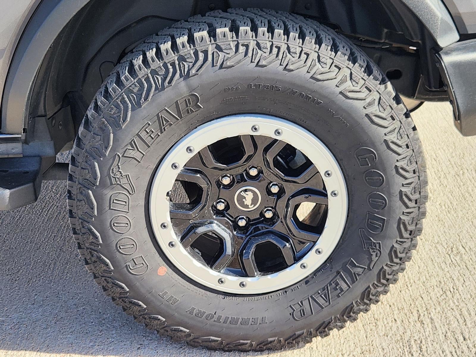 2023 Ford Bronco Base