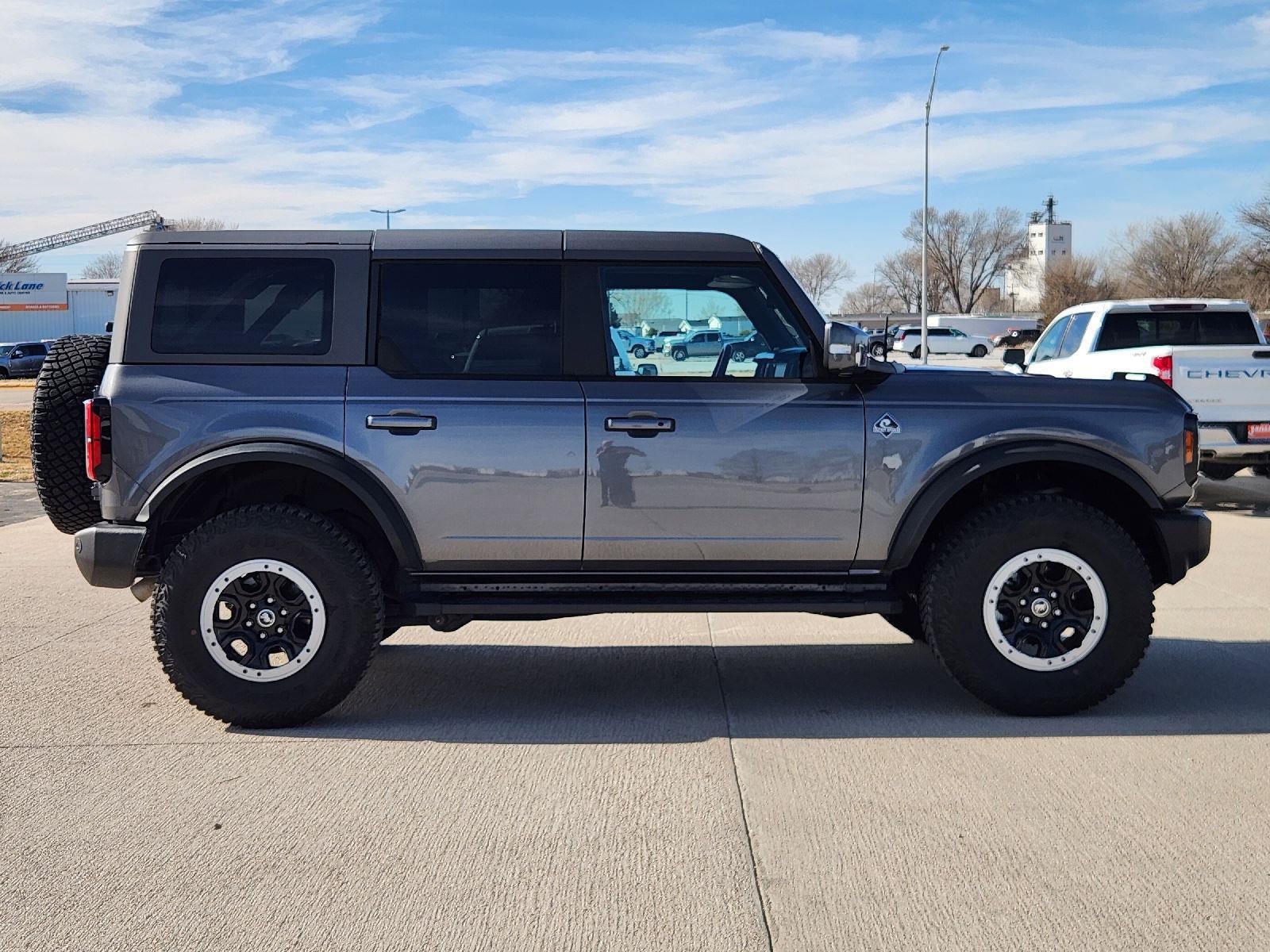 2023 Ford Bronco Base
