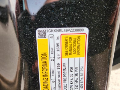 2023 GMC Acadia SLE