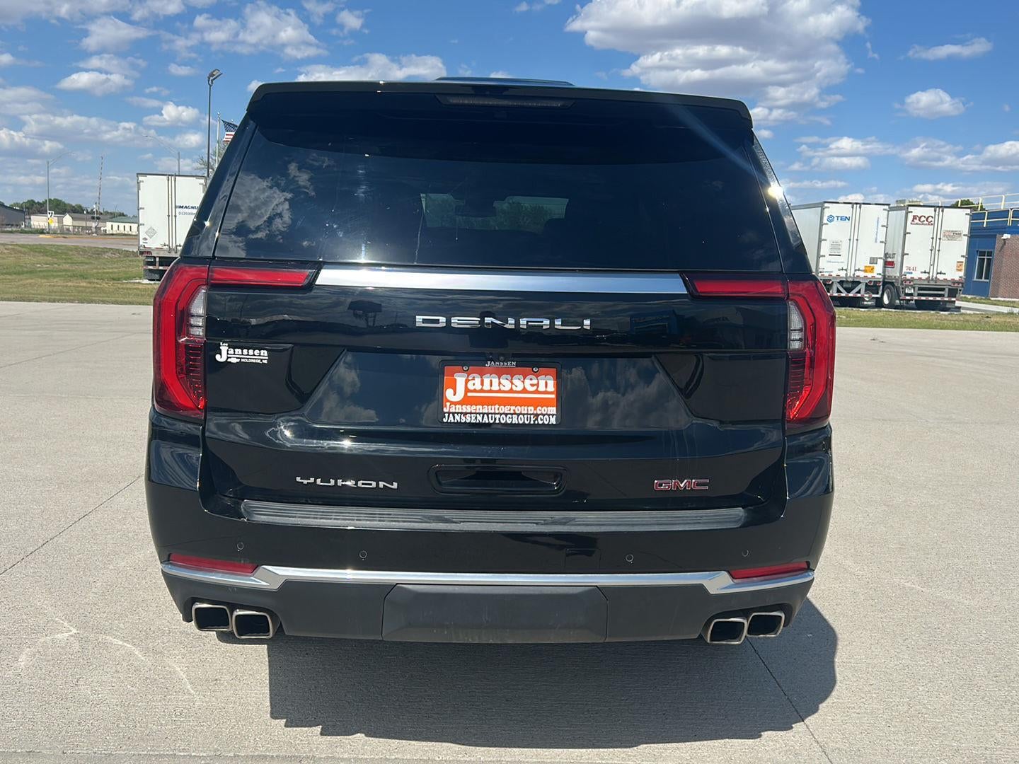 2025 GMC Yukon XL Denali
