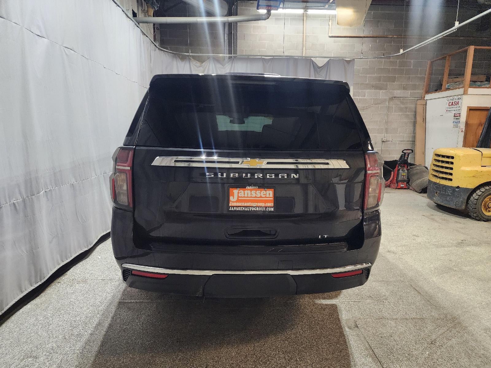 2024 Chevrolet Suburban LT