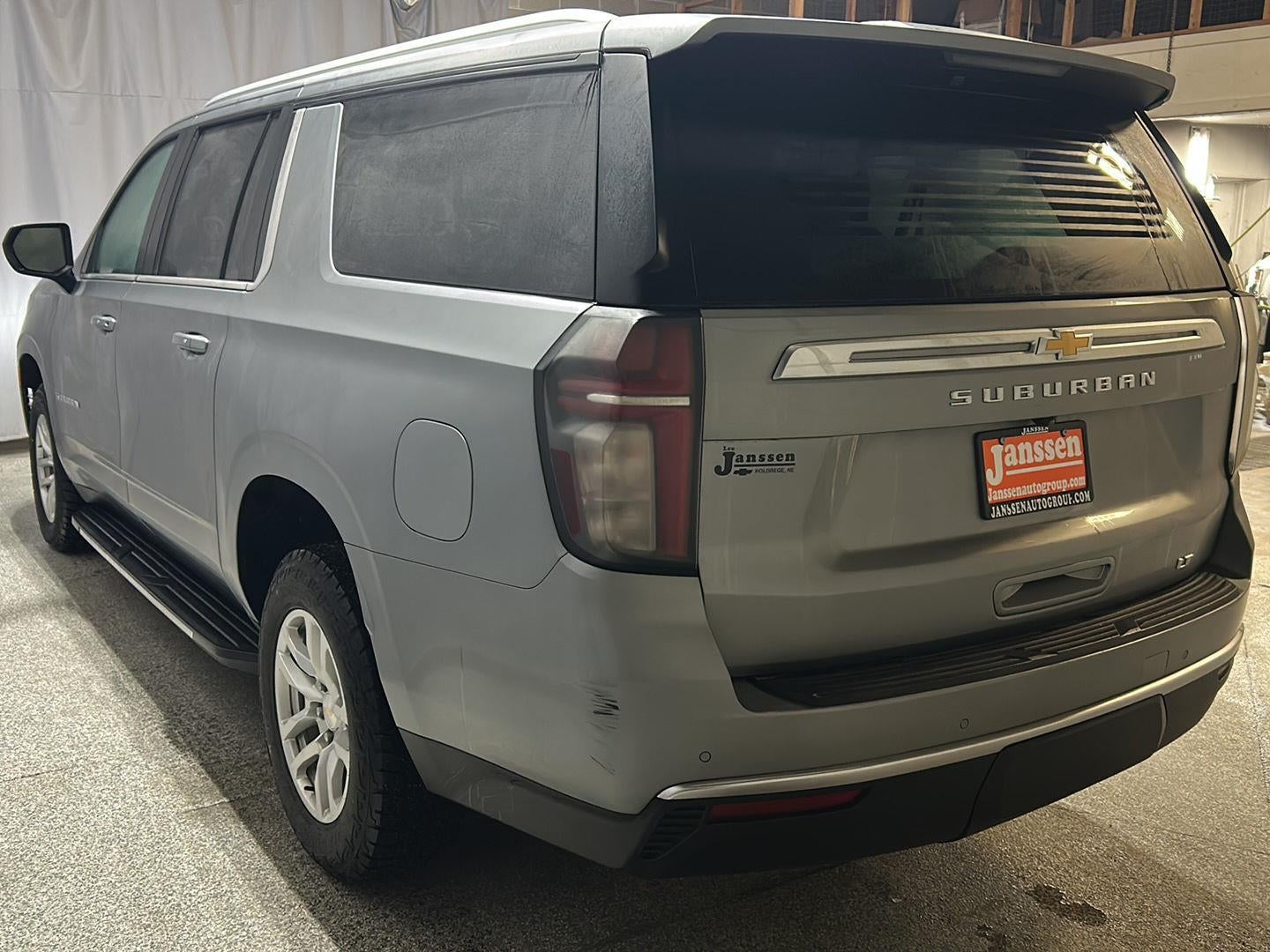 2023 Chevrolet Suburban LT