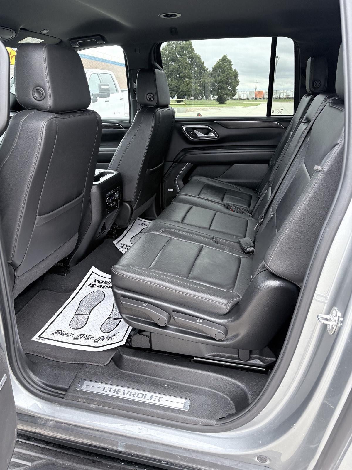 2024 Chevrolet Suburban LT