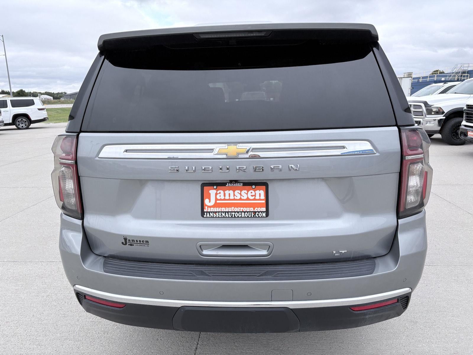2024 Chevrolet Suburban LT