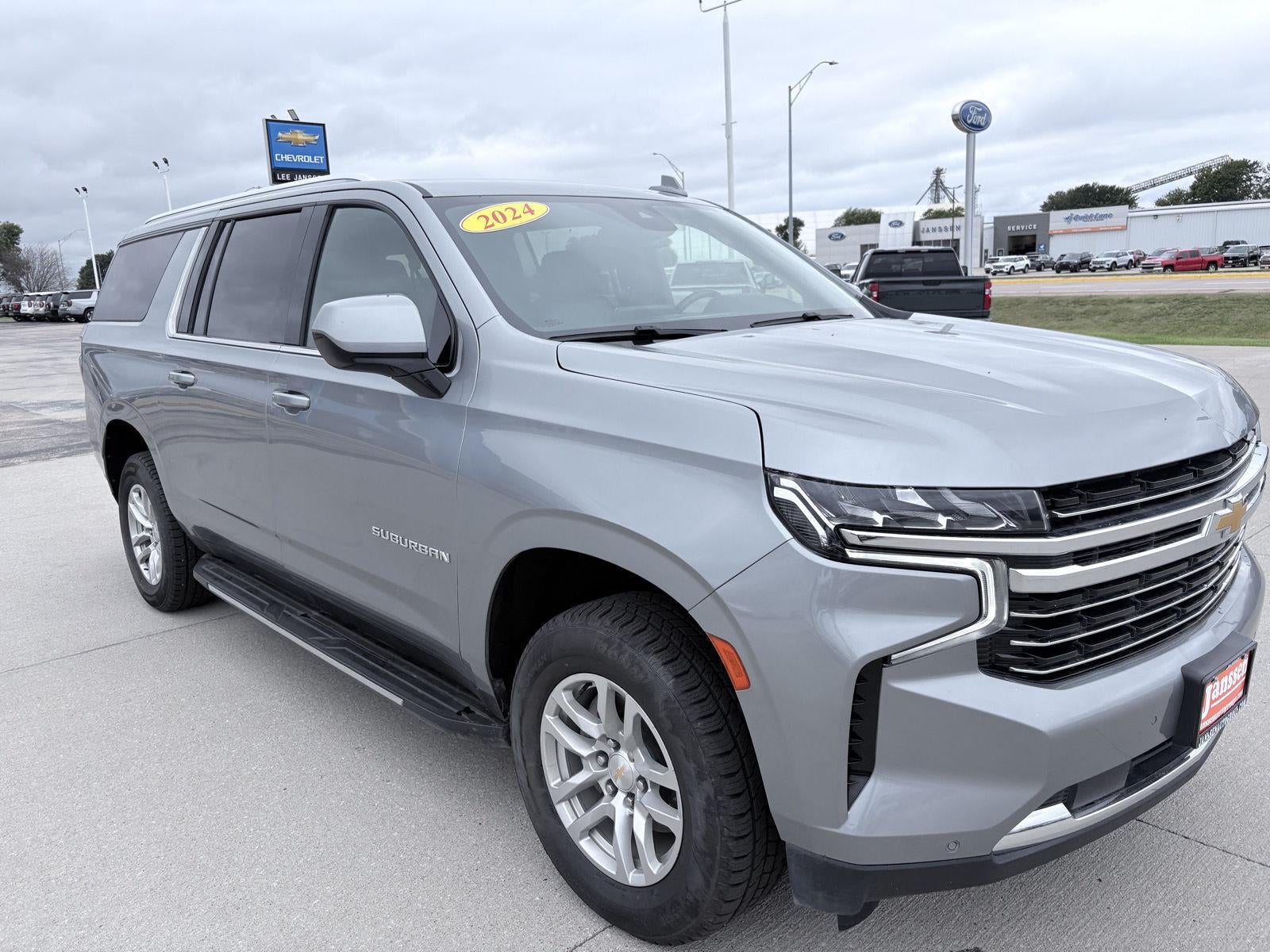 2024 Chevrolet Suburban LT