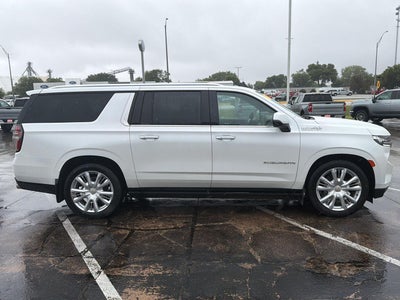 2023 Chevrolet Suburban High Country