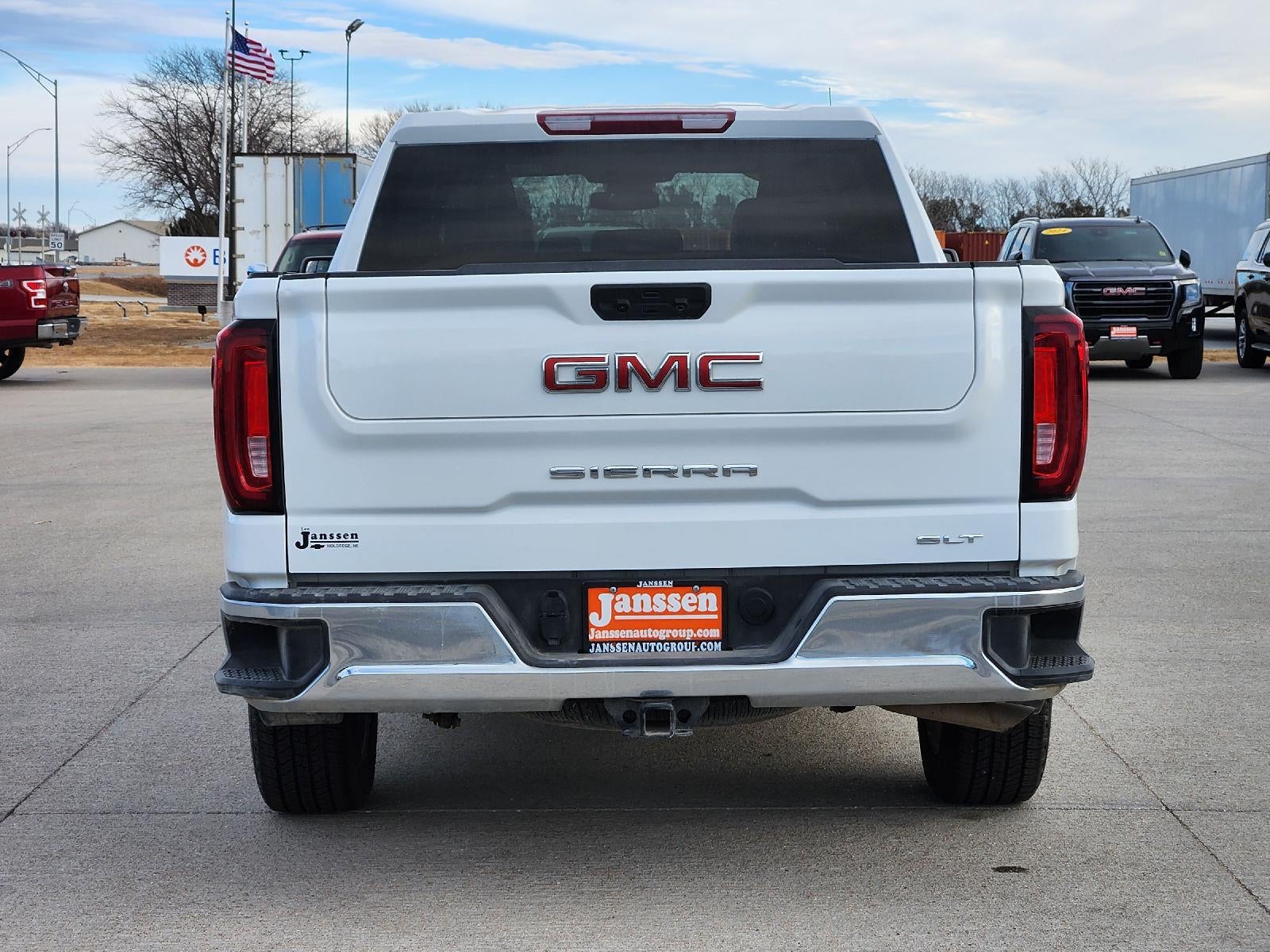 2025 GMC Sierra 1500 SLT