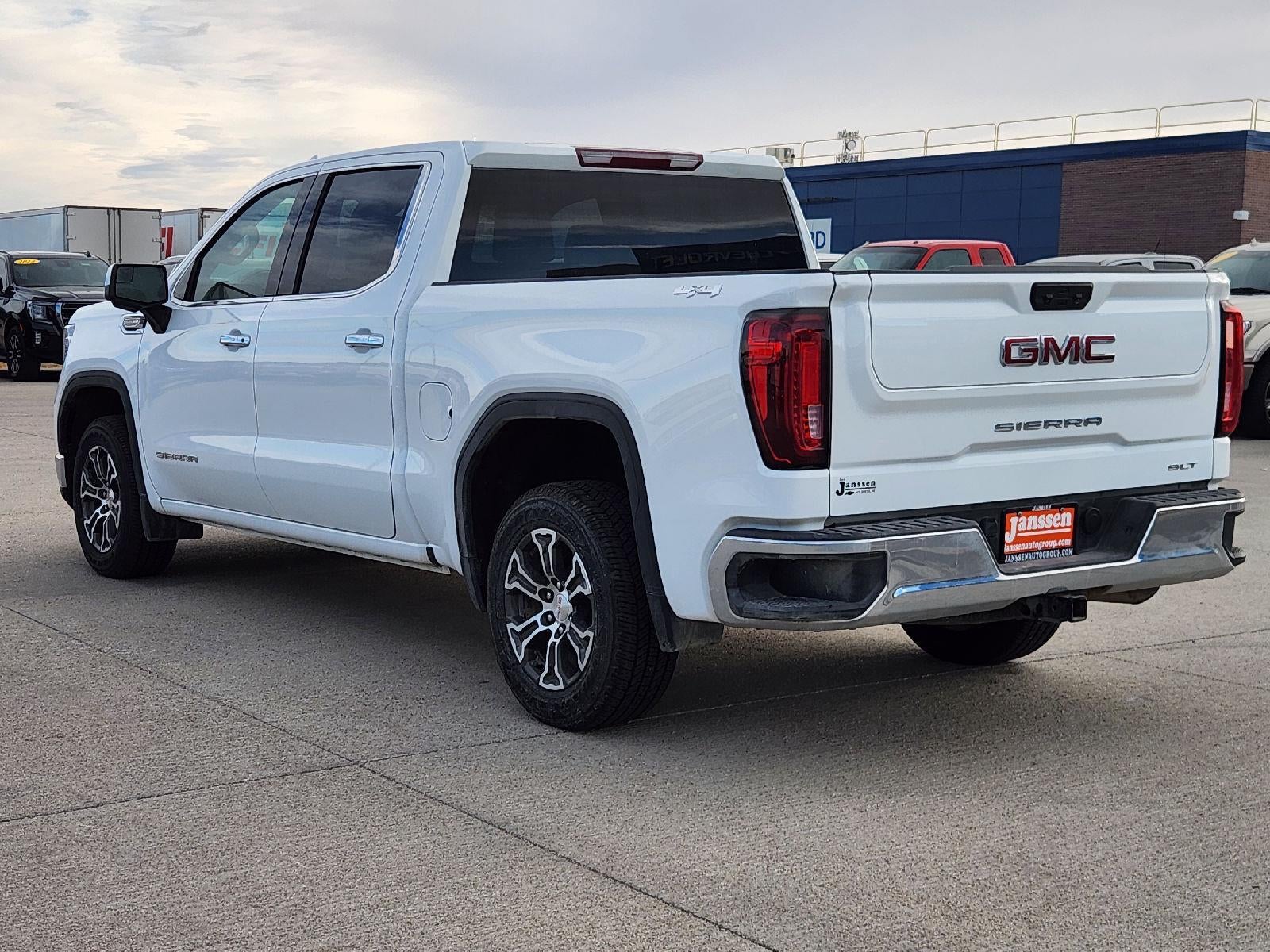 2025 GMC Sierra 1500 SLT