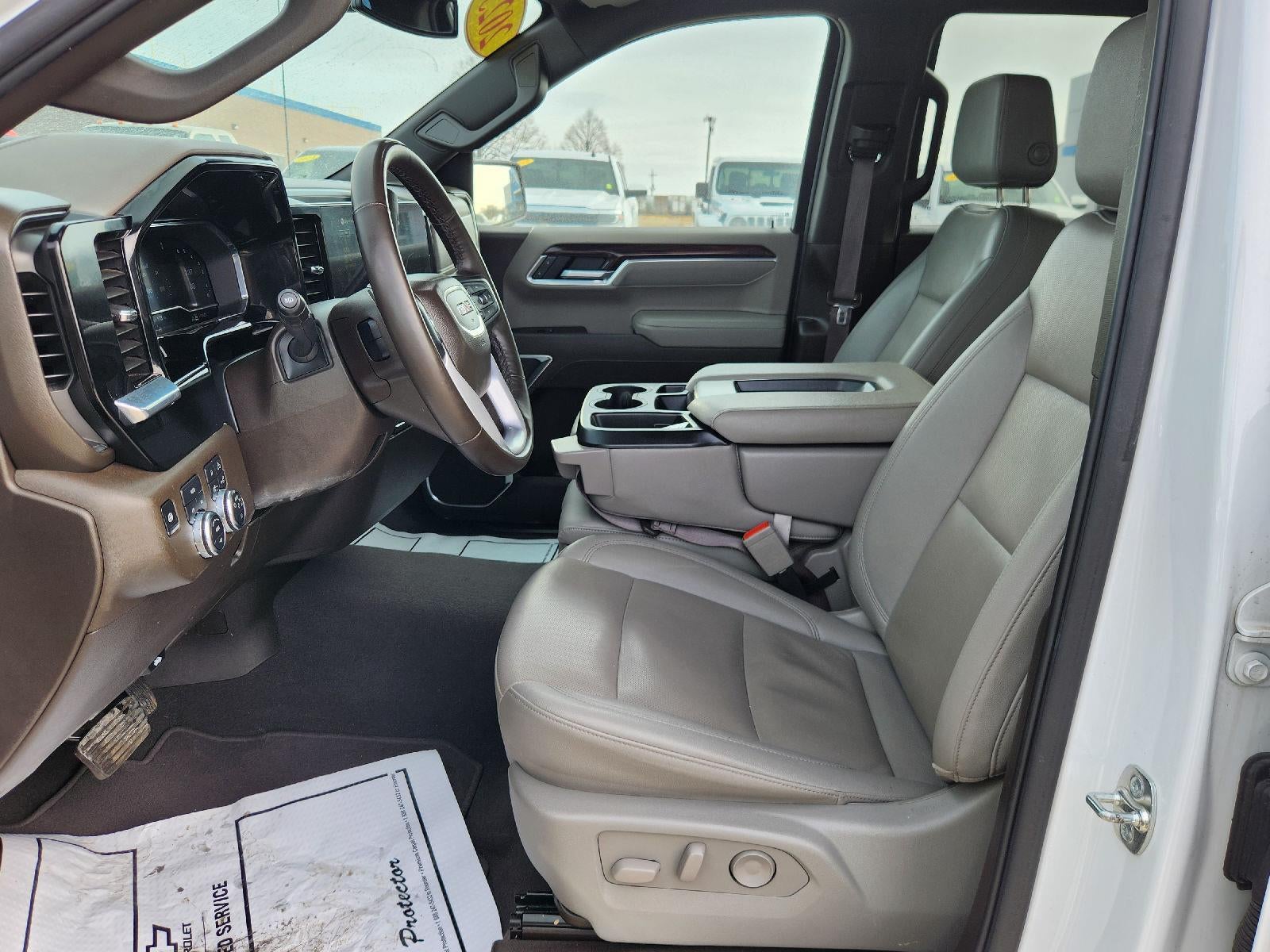 2025 GMC Sierra 1500 SLT