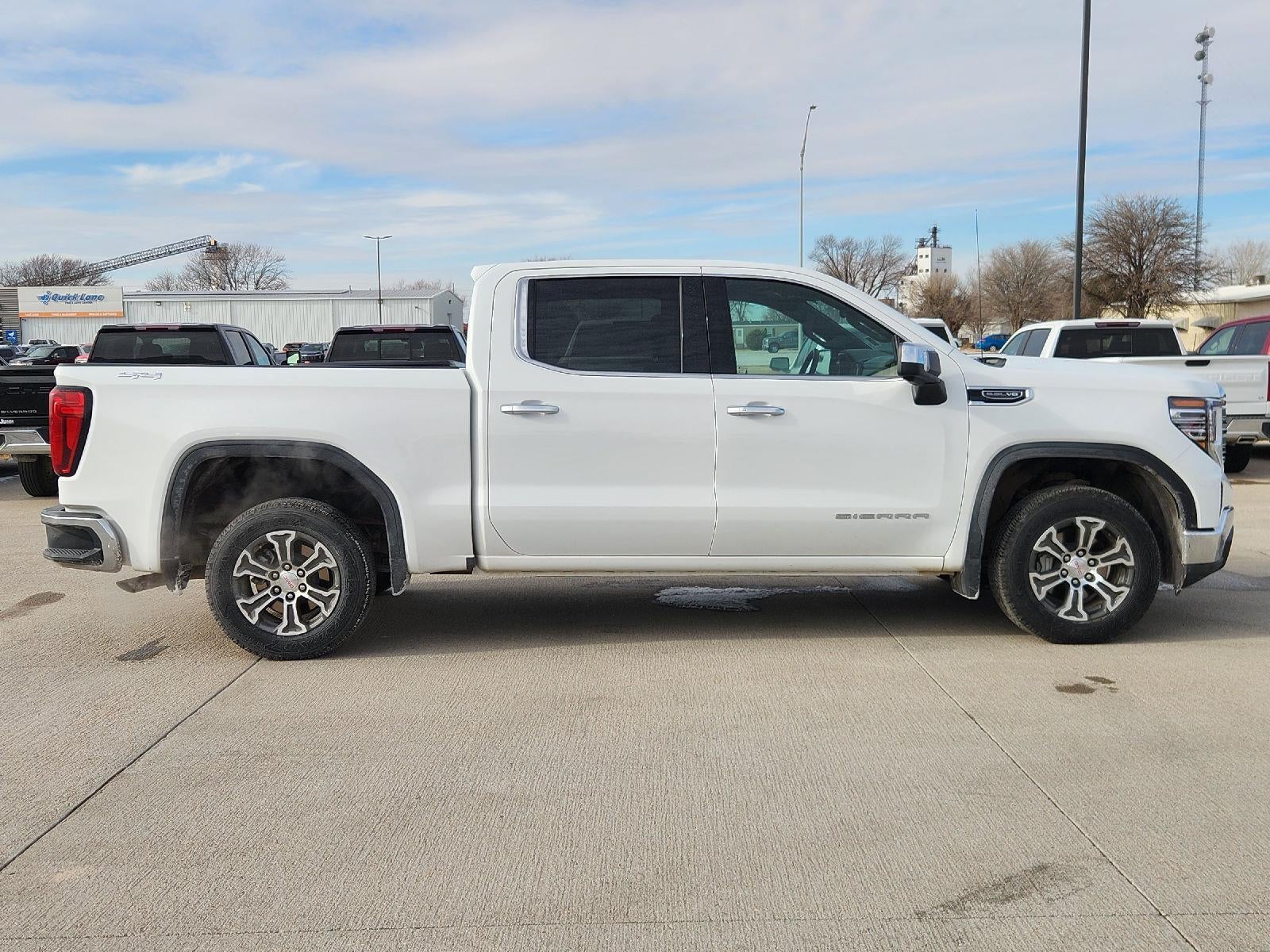 2025 GMC Sierra 1500 SLT