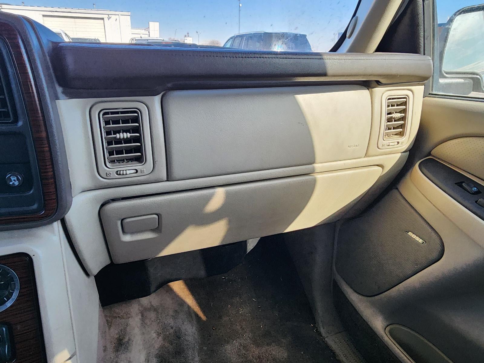 2004 Cadillac Escalade Base
