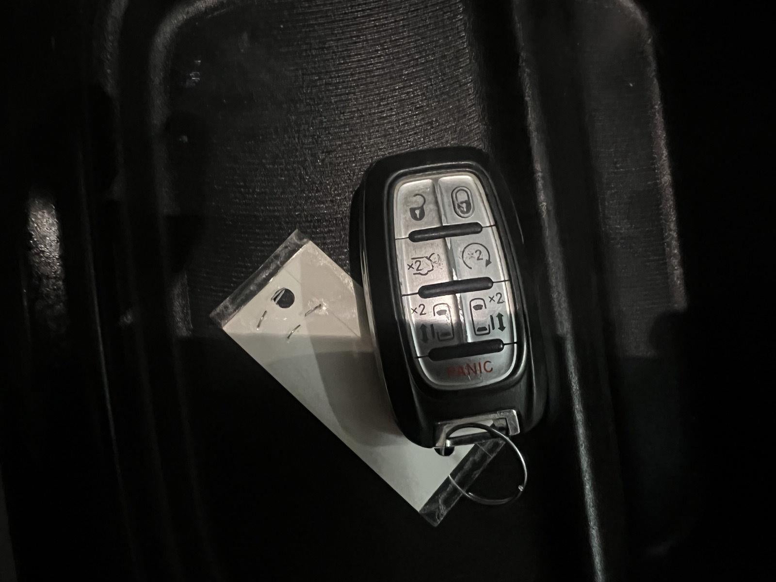 2017 Chrysler Pacifica Touring-L