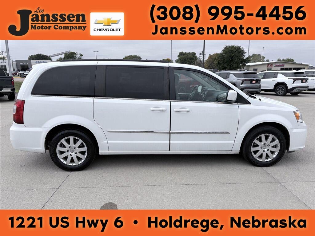 2016 Chrysler Town & Country Touring