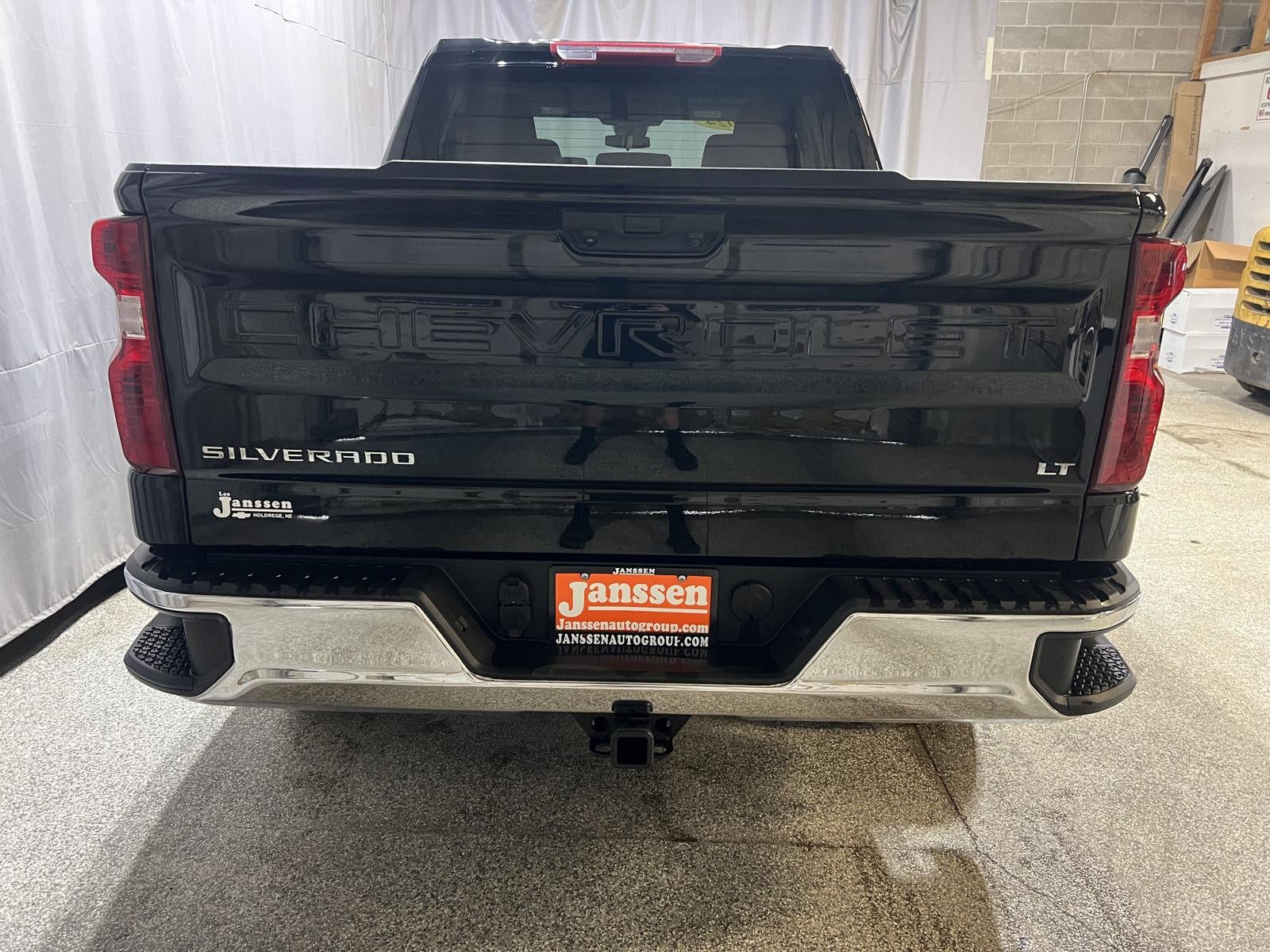 2024 Chevrolet Silverado 1500 LT (2FL)