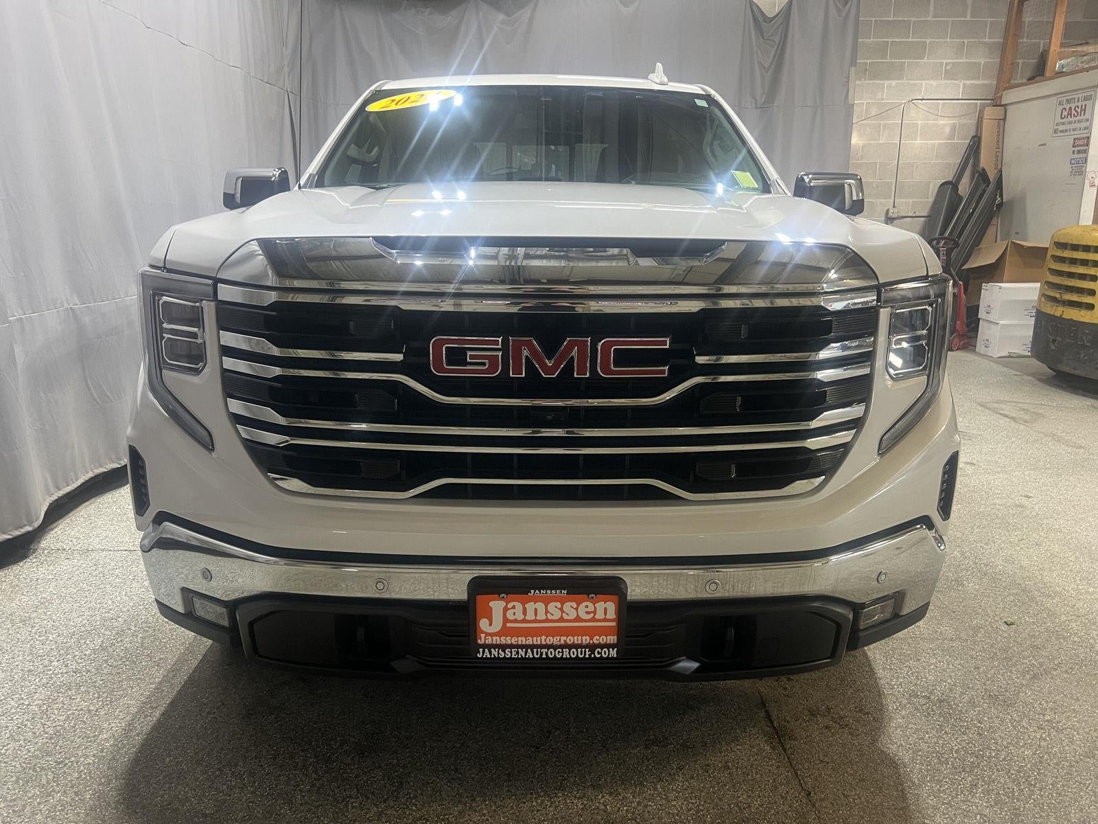 2024 GMC Sierra 1500 SLT