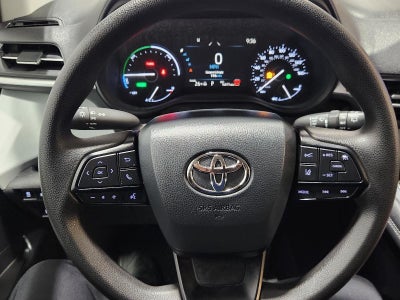 2025 Toyota Sienna LE