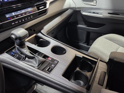 2025 Toyota Sienna LE