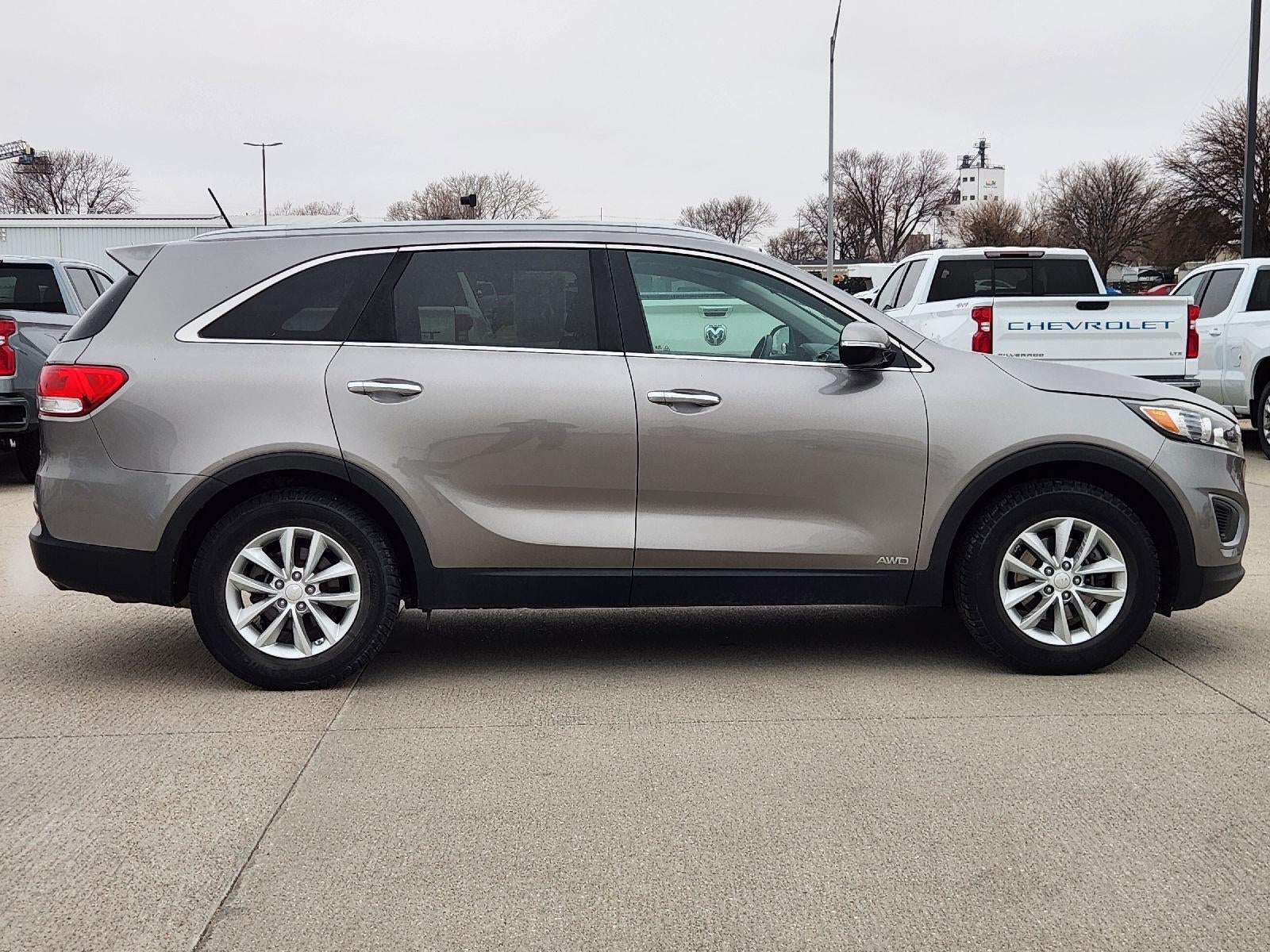 2016 Kia Sorento LX