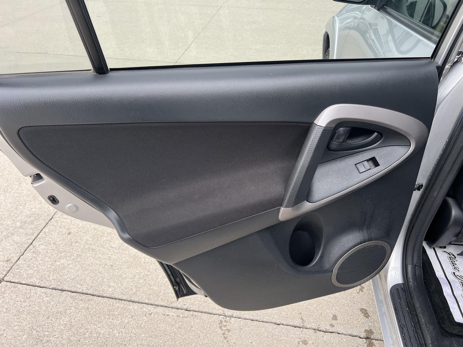 2007 Toyota RAV4 Sport