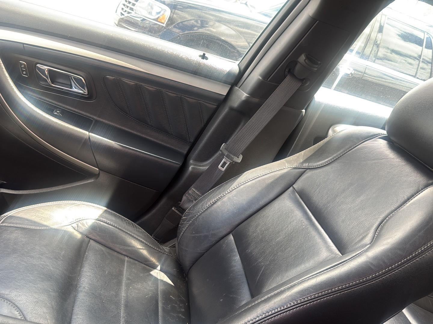 2013 Ford Taurus SEL