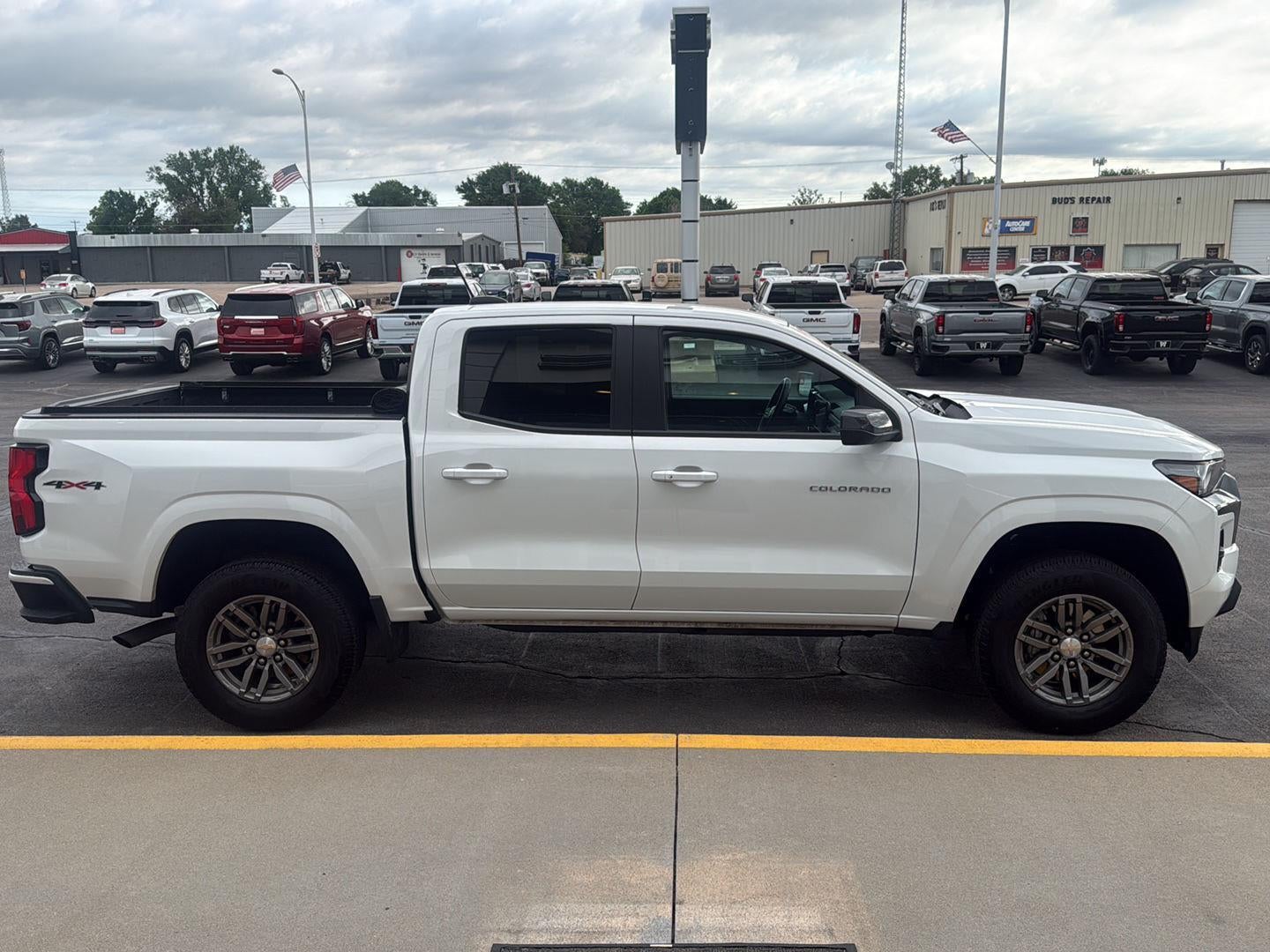 2024 Chevrolet Colorado 4WD LT