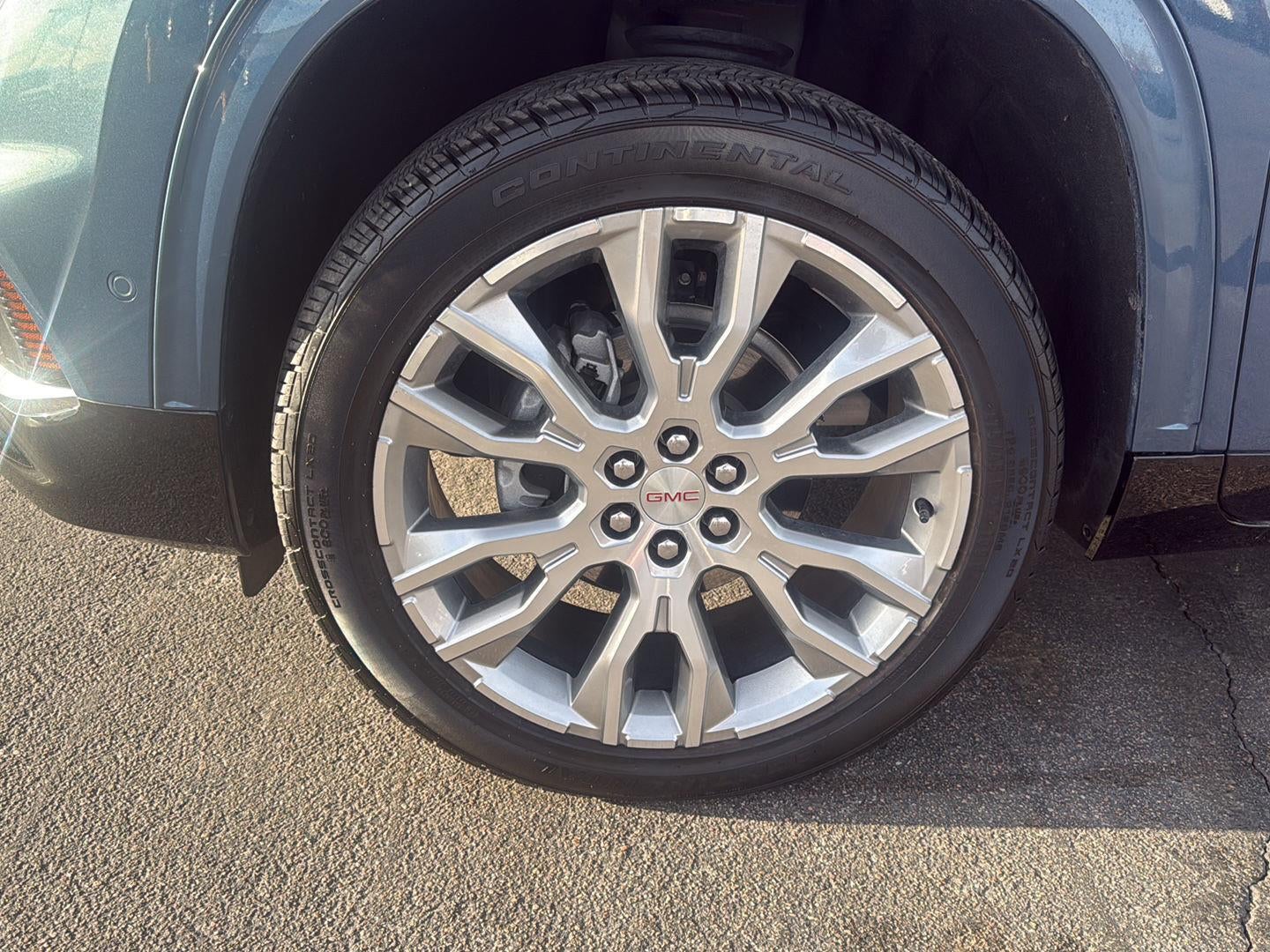 2024 GMC Acadia AWD Denali