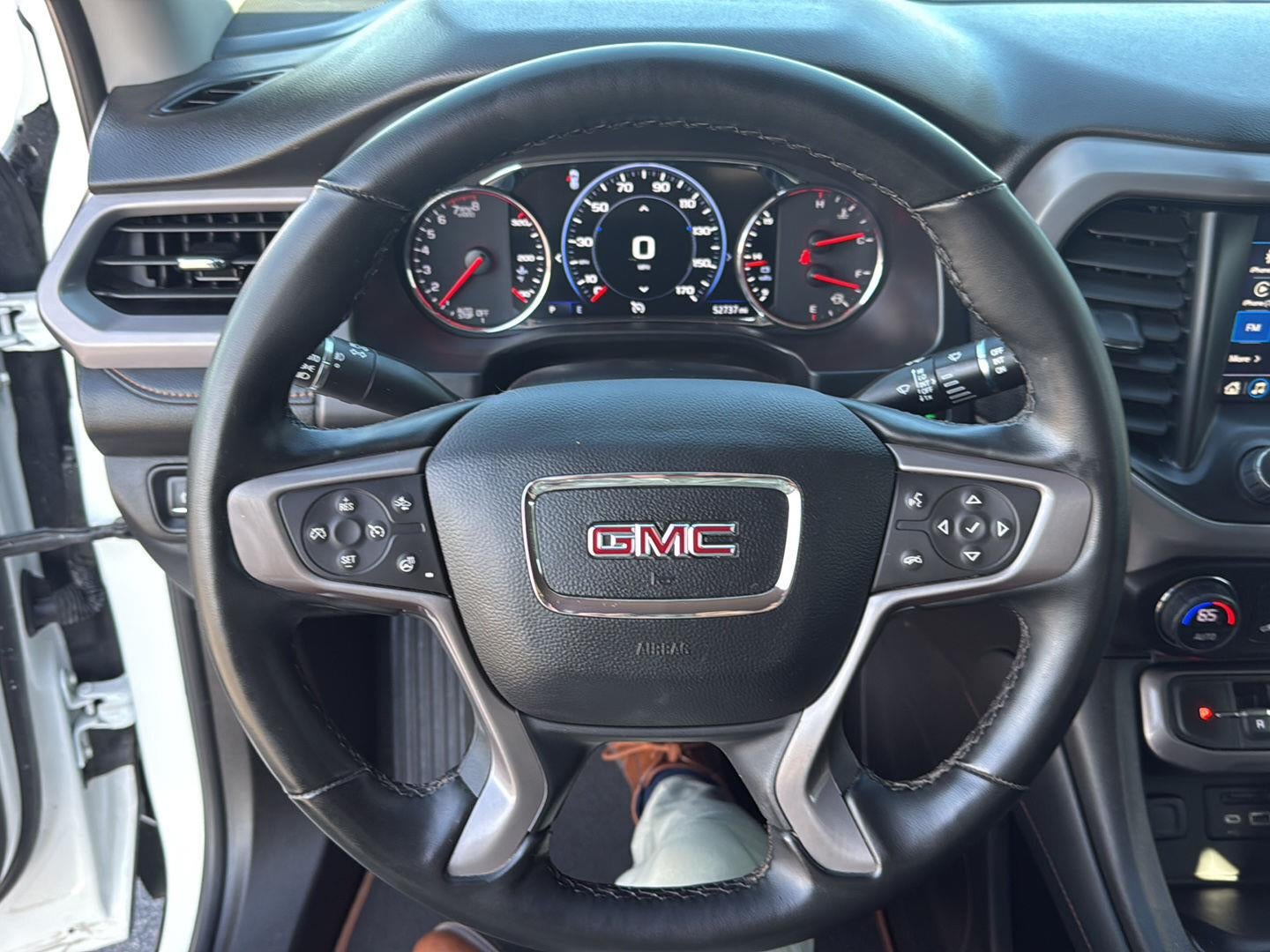 2023 GMC Acadia AT4