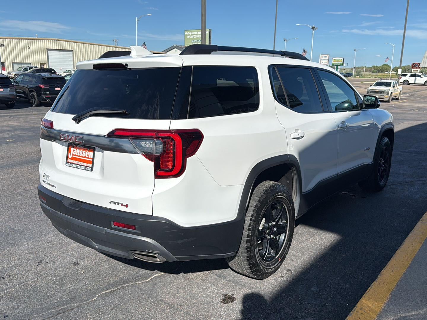 2023 GMC Acadia AT4