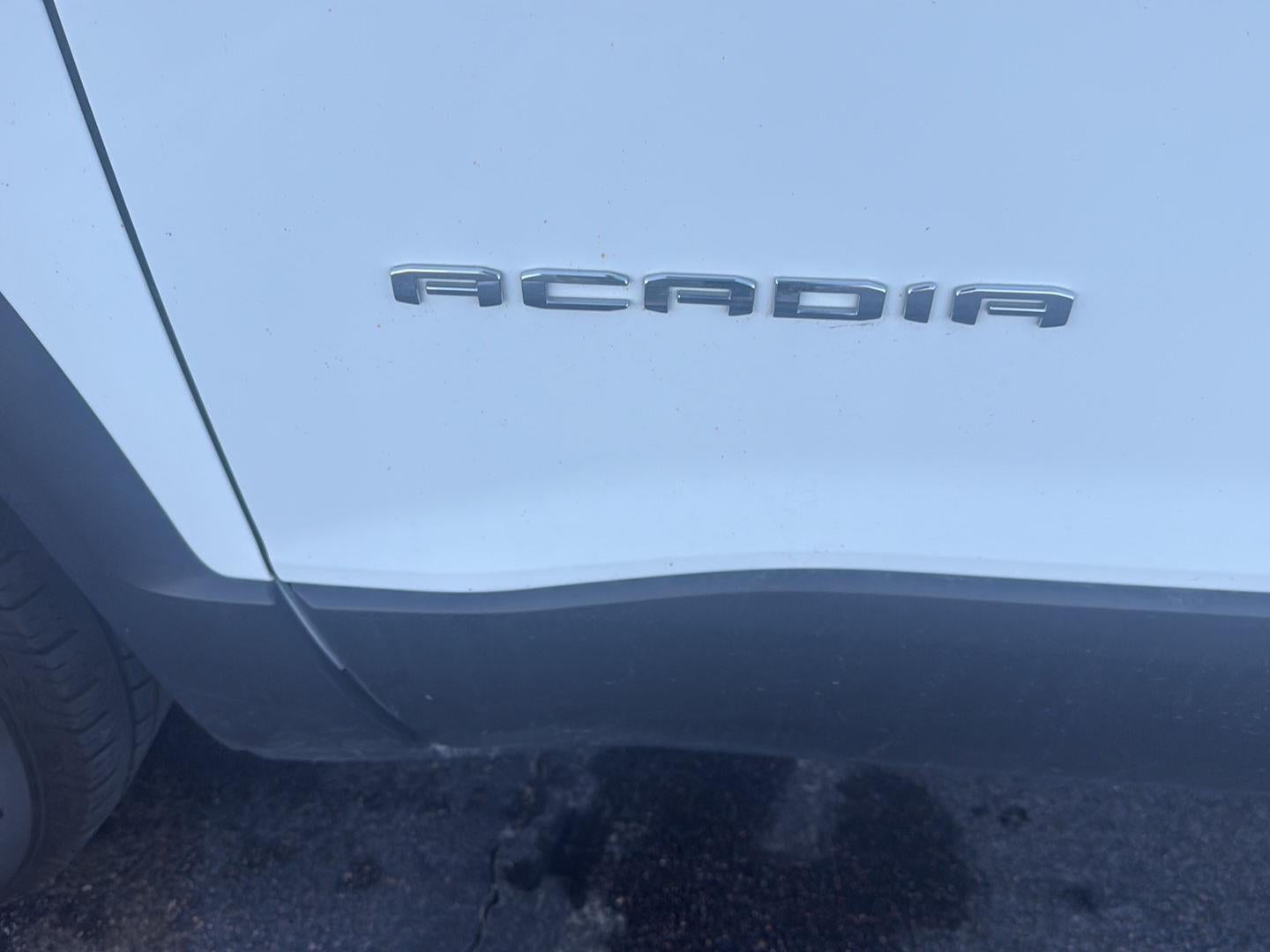 2023 GMC Acadia SLE