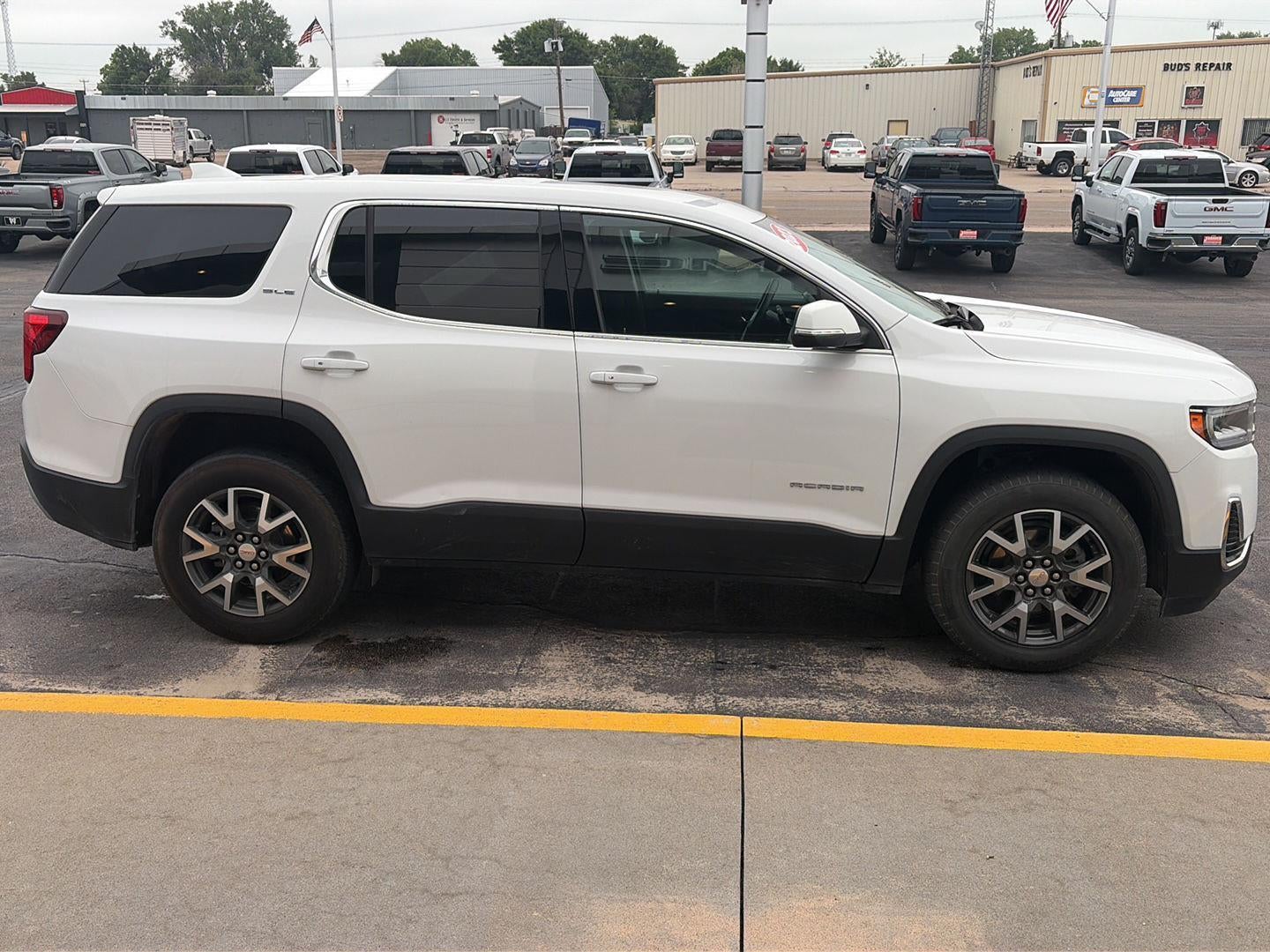 2023 GMC Acadia SLE