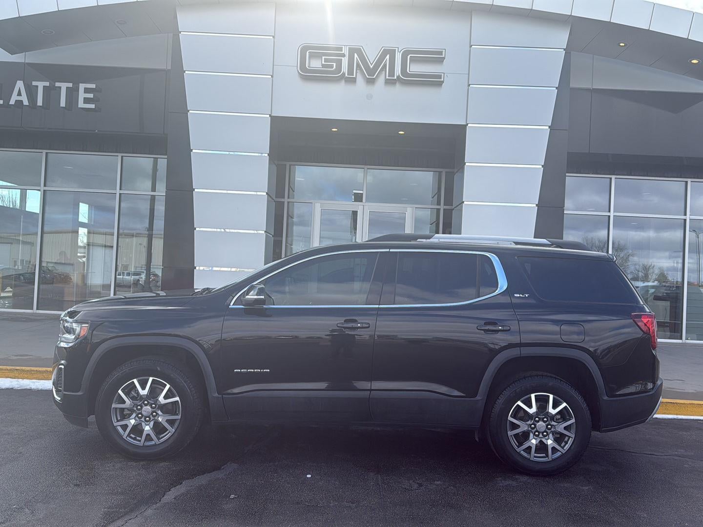 2023 GMC Acadia SLT