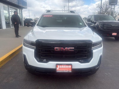 2023 GMC Acadia SLT
