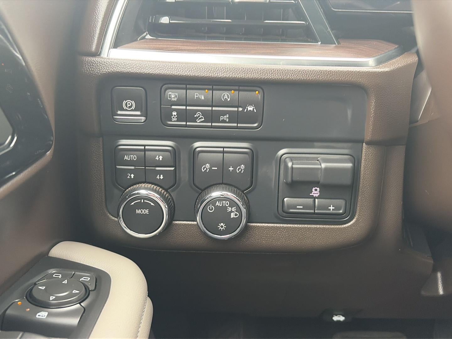 2025 Chevrolet Tahoe LS