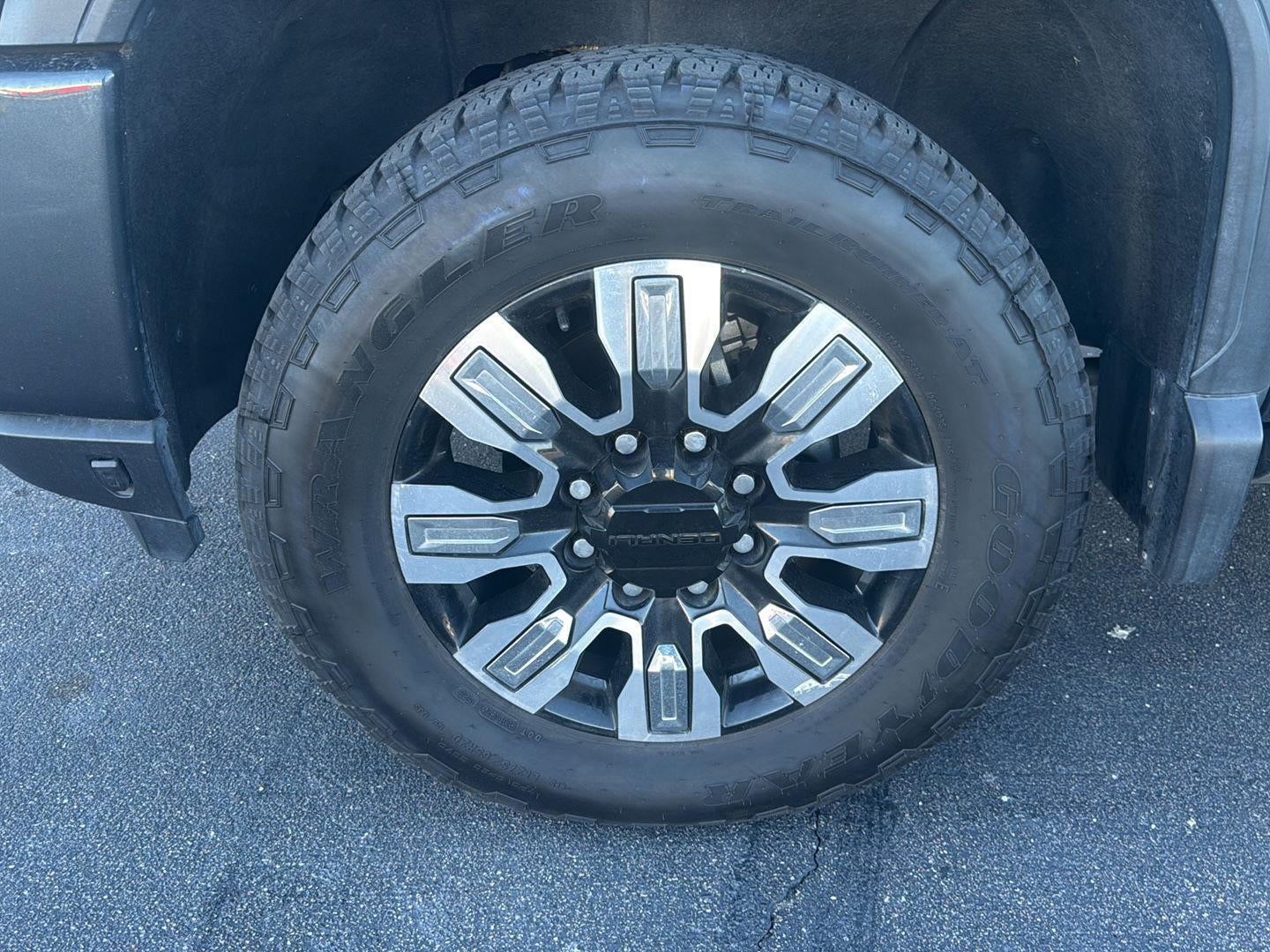 2023 GMC Sierra 2500HD Denali