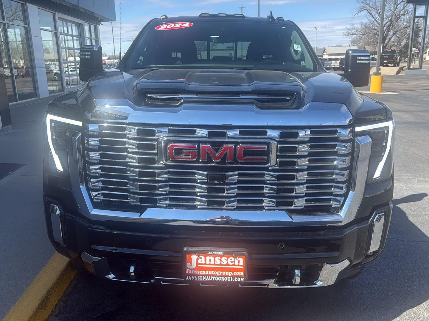 2024 GMC Sierra 2500HD Denali