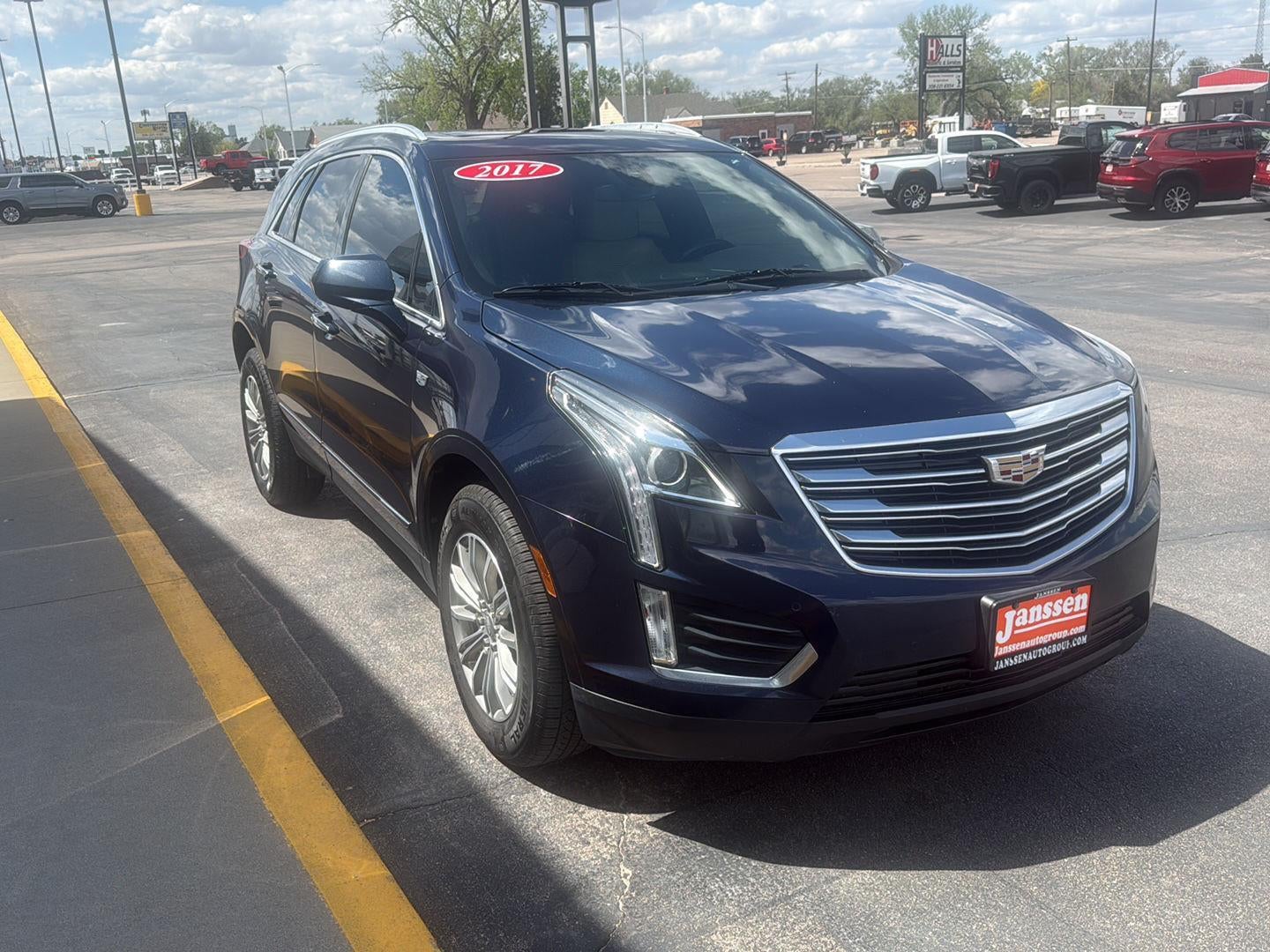2017 Cadillac XT5 Luxury FWD