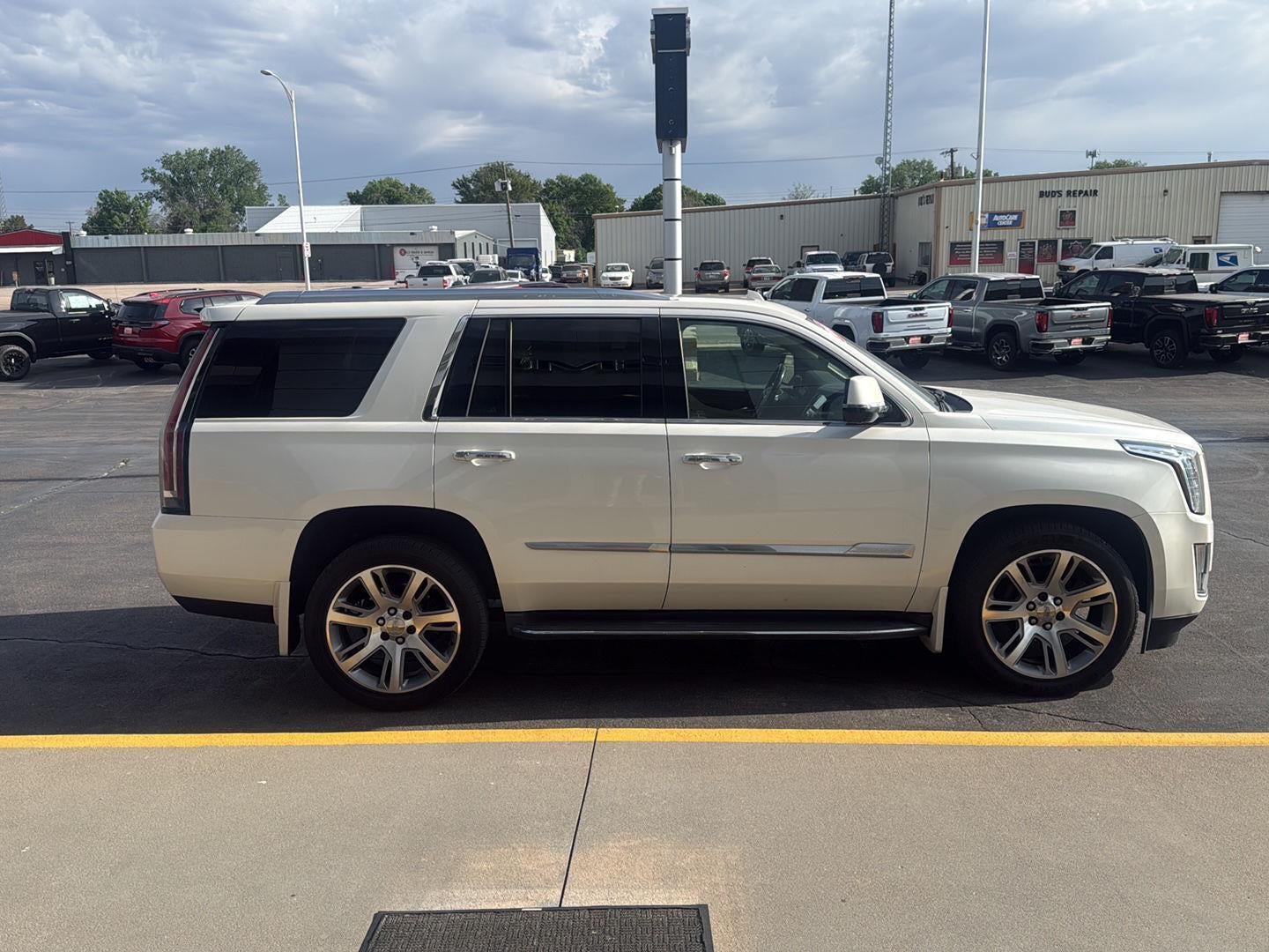 2015 Cadillac Escalade Luxury