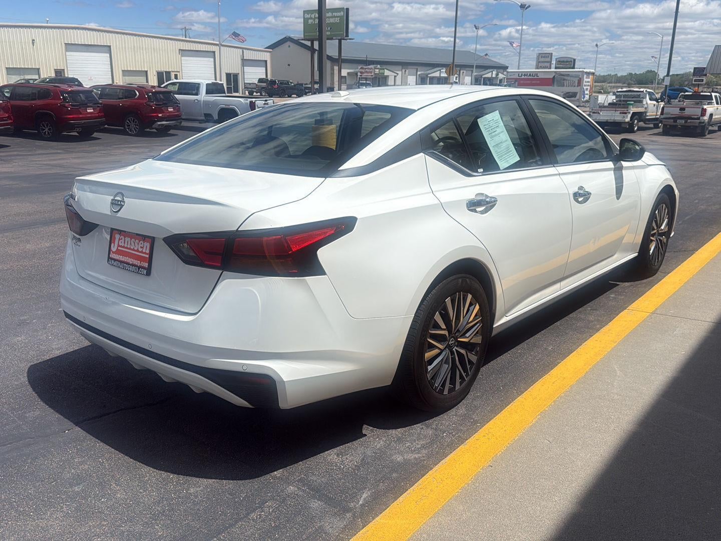 2025 Nissan Altima SV