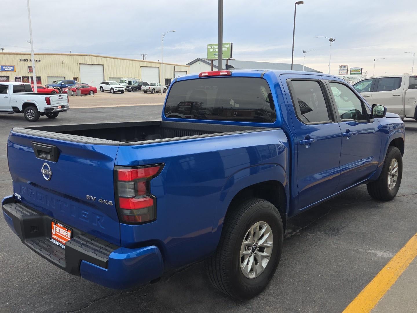 2024 Nissan Frontier SV
