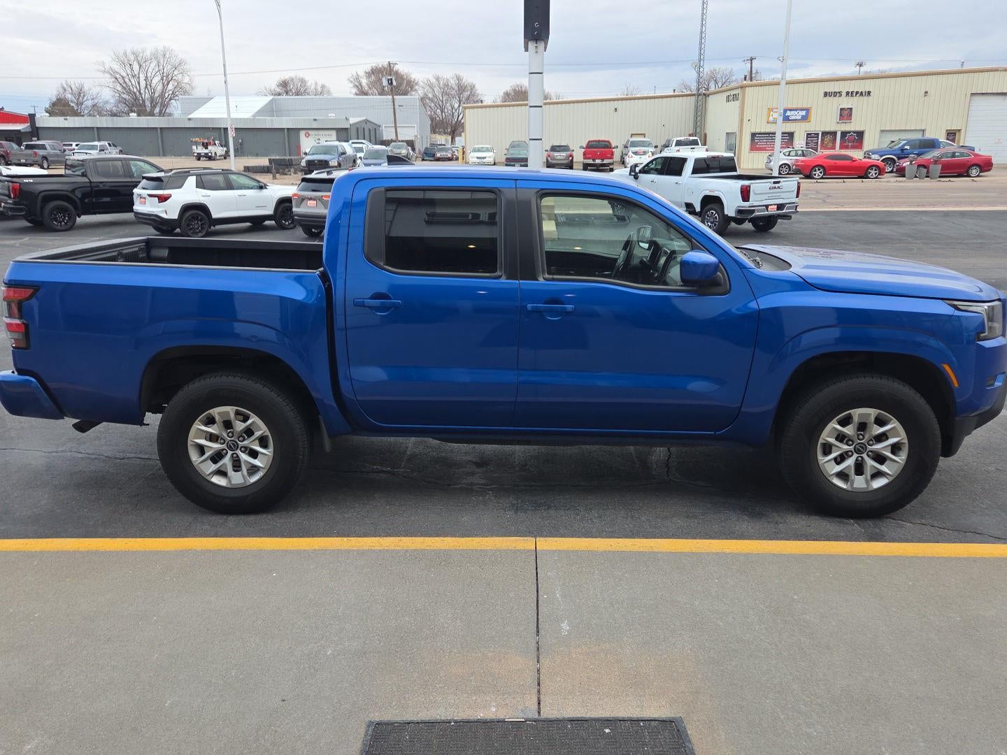 2024 Nissan Frontier SV