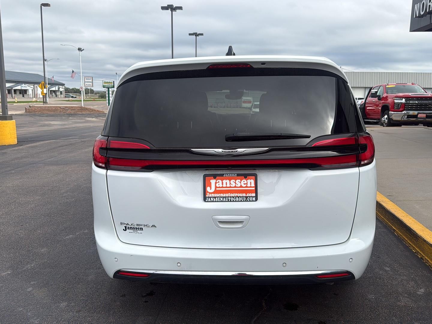 2024 Chrysler Pacifica Touring L