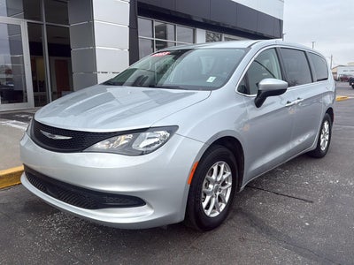 2023 Chrysler Voyager LX
