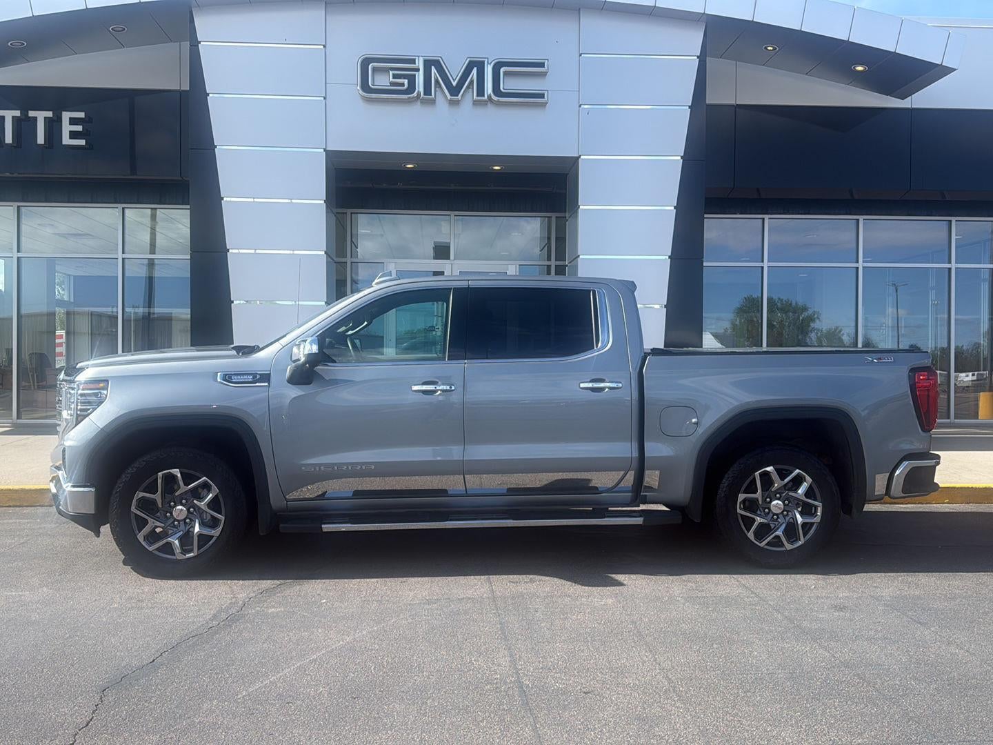 2024 GMC Sierra 1500 SLT