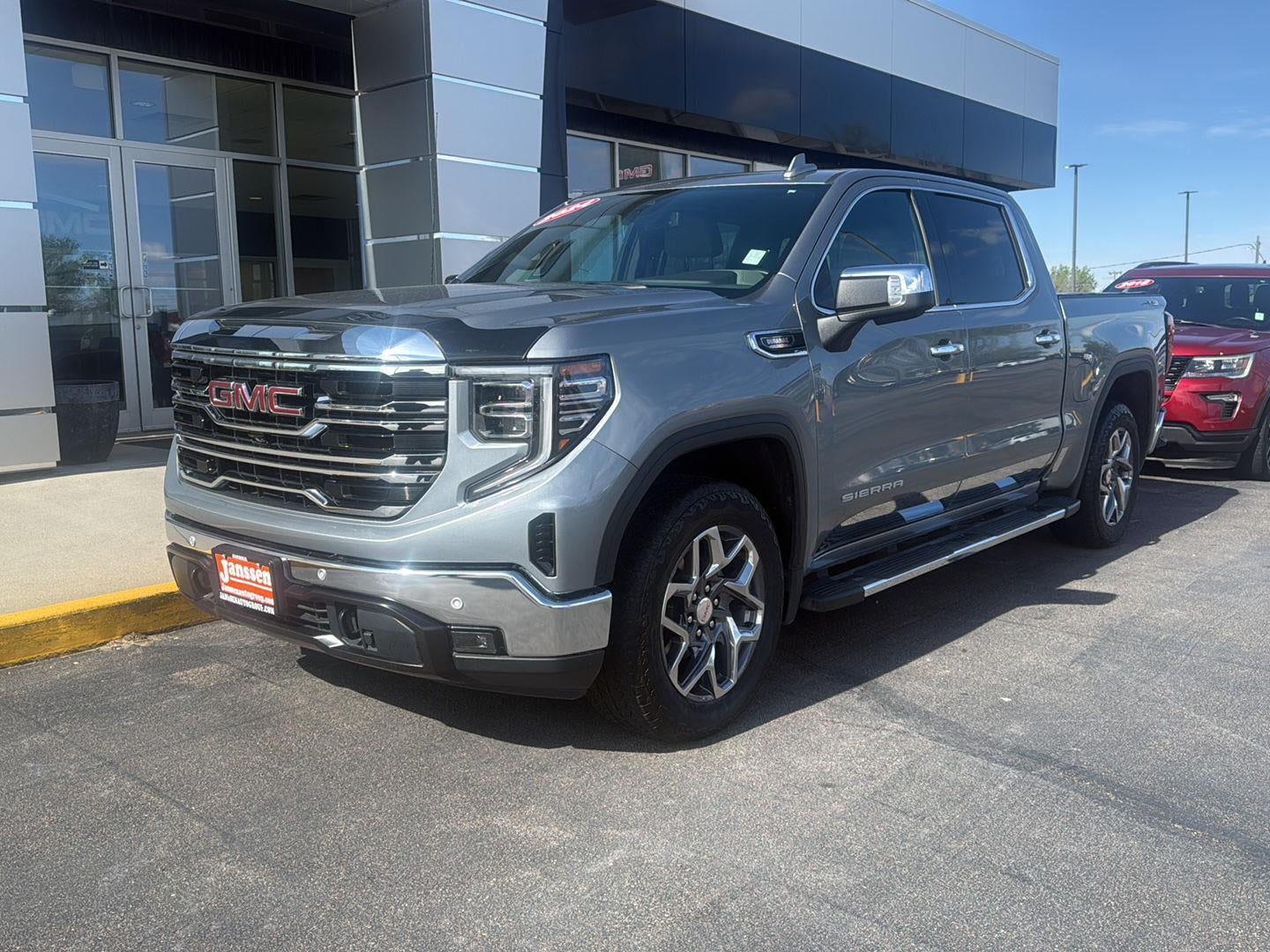 2024 GMC Sierra 1500 SLT