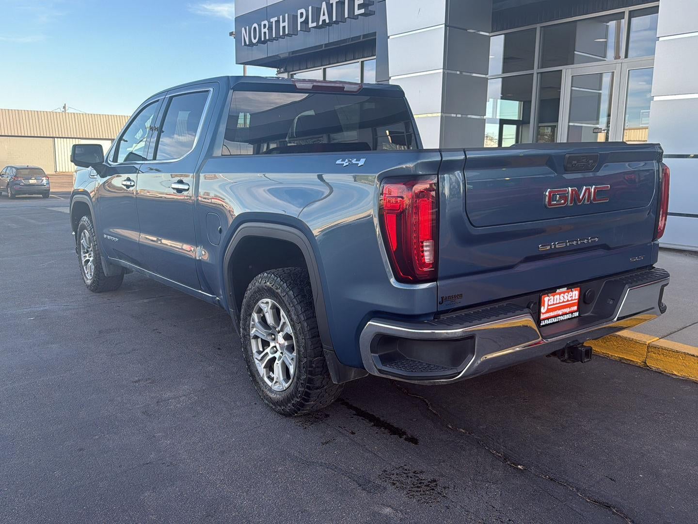 2024 GMC Sierra 1500 SLT