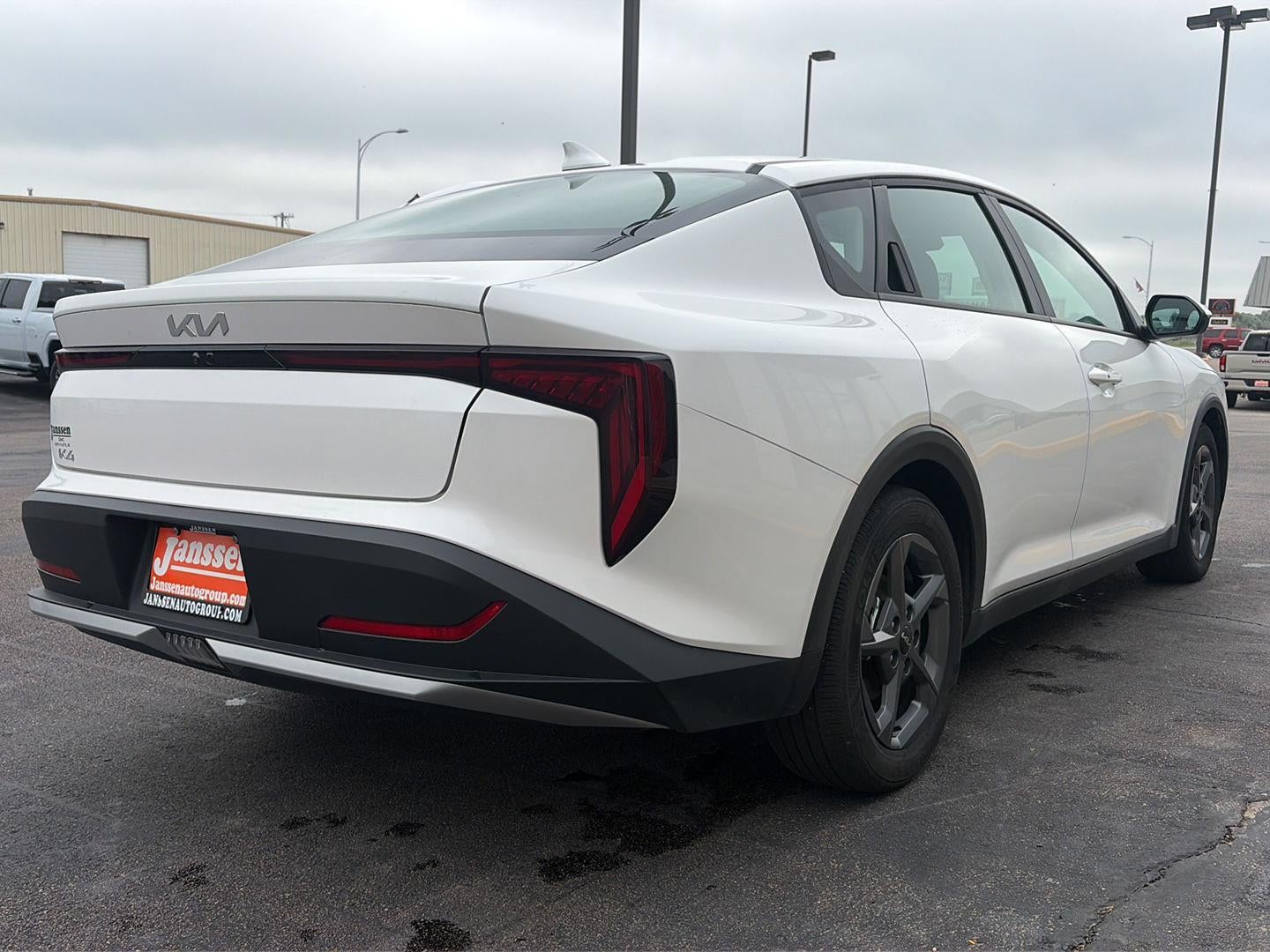 2025 Kia K4 LXS