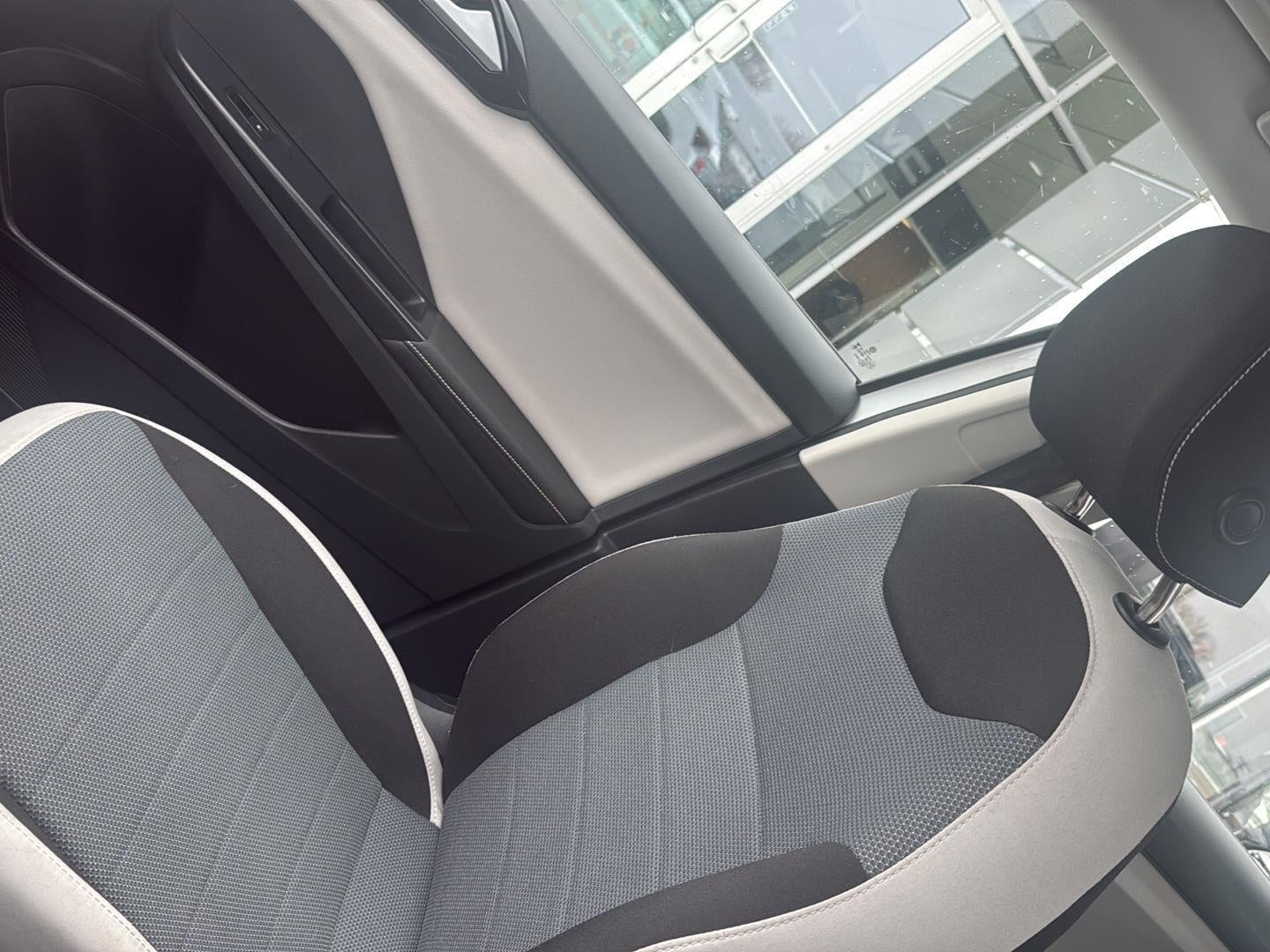 2025 Volkswagen Taos S