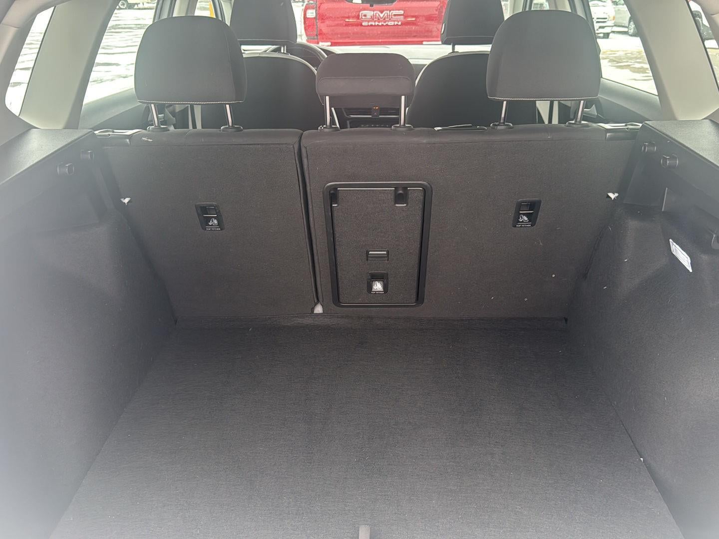 2025 Volkswagen Taos S