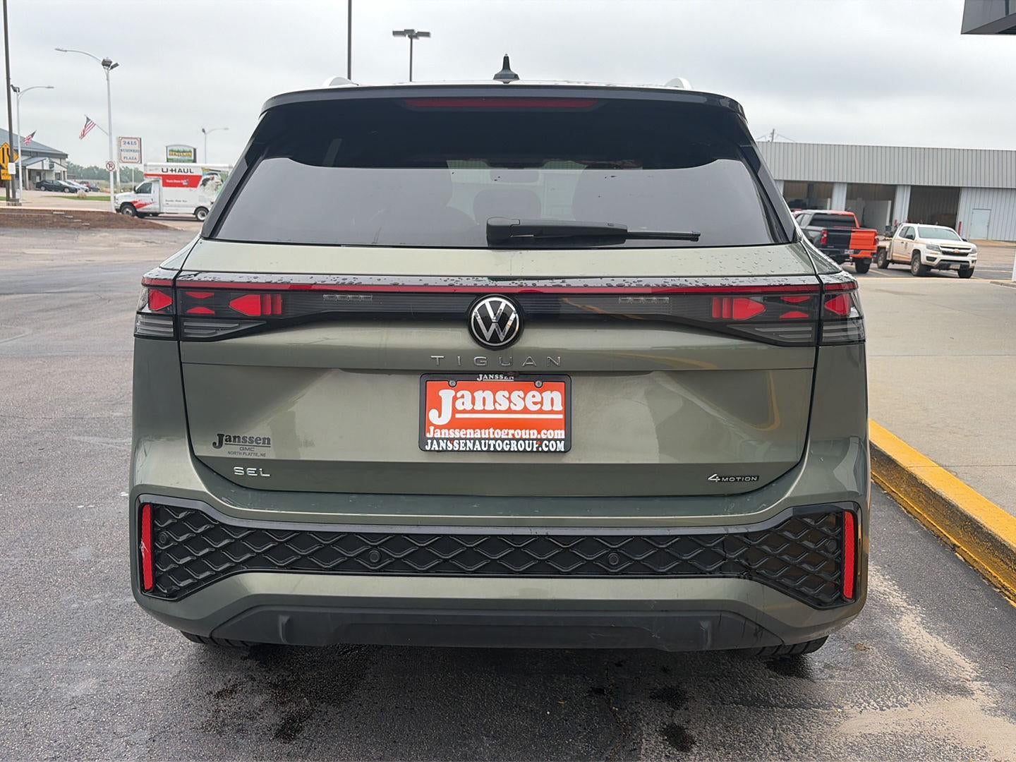 2025 Volkswagen Tiguan SEL R-Line