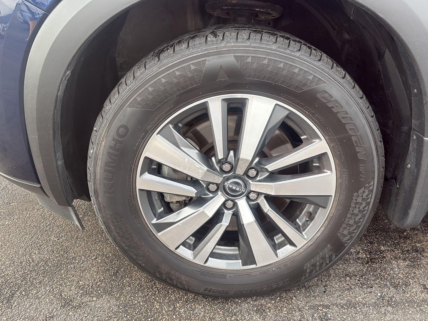 2024 Nissan PATHFINDER SL